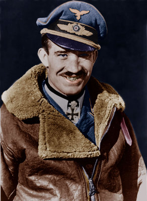 Adolf_Galland_wearing_fur_Luftwaffe_pilot_jacket.jpg